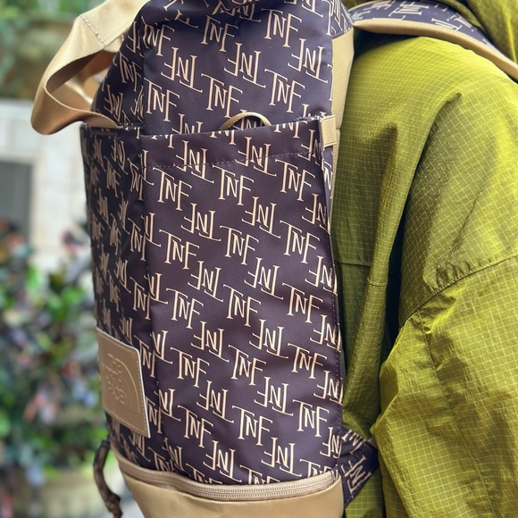 NORTH FACE WOVENSTRAP UTILITY TNF MONOGRAM BACKPACK main image 8